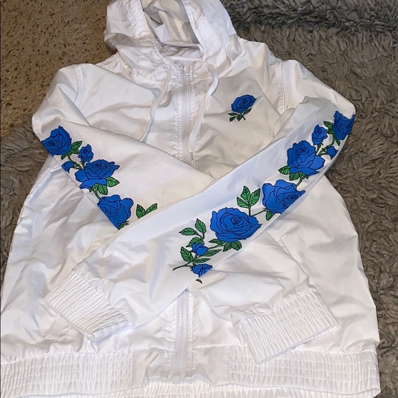 White blue rose windbreaker - Picture 1 of 2